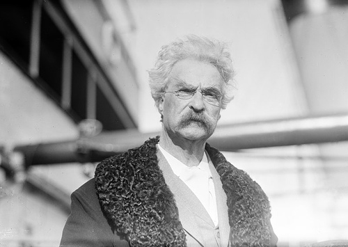 http://commons.wikimedia.org/wiki/File:Samuel_L_Clemens,_1909.jpg