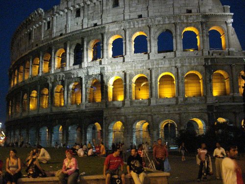 http://commons.wikimedia.org/wiki/File:Colosseo_at_night,_Rome.JPG