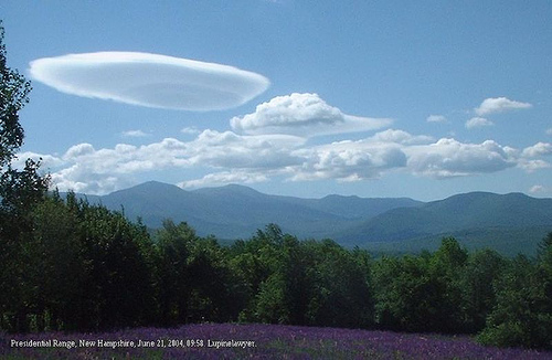 http://commons.wikimedia.org/wiki/Image:Lenticular4.jpg.jpeg