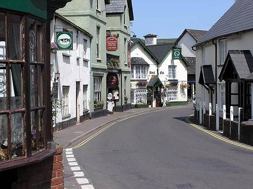 http://en.wikipedia.org/wiki/Image:Porlock.village.arp.750pix.jpg