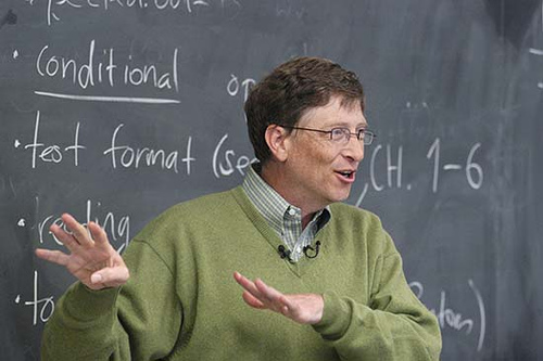 http://commons.wikimedia.org/wiki/Image:Gates_Bill_talking05_14338.jpg