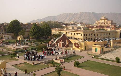 http://commons.wikimedia.org/wiki/File:Jantar_Mantar_at_Jaipur.jpg