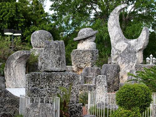 http://commons.wikimedia.org/wiki/Image:Coral_Castle_1.jpg