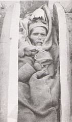 http://commons.wikimedia.org/wiki/File:SteinMummy.jpg