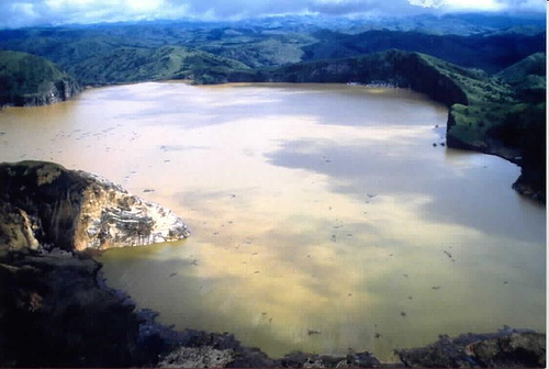 http://commons.wikimedia.org/wiki/Image:Lake_nyos.jpg