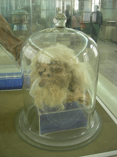 http://commons.wikimedia.org/wiki/File:Saltman1.jpg