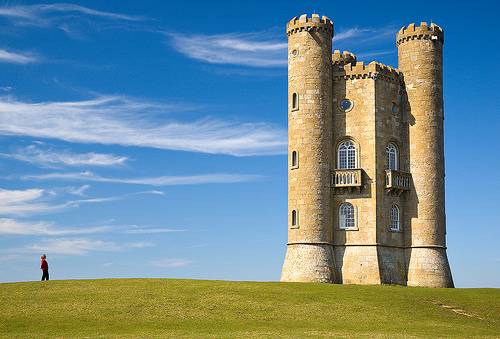 http://commons.wikimedia.org/wiki/Image:Broadway_tower_edit.jpg