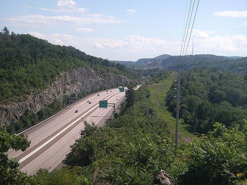 http://en.wikipedia.org/wiki/File:I-287_Wanaque_NJ.jpg