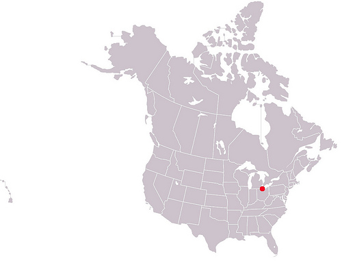 http://commons.wikimedia.org/wiki/File:BlankMap-USA-states-Canada-provinces.png