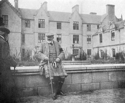 http://commons.wikimedia.org/wiki/File:EdwardVII_at_Balmoral.jpg