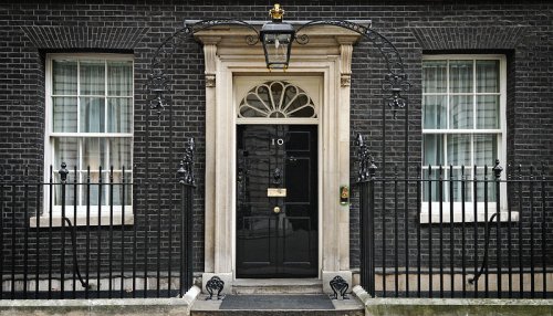 http://commons.wikimedia.org/wiki/File:2010_Official_Downing_Street_pic.jpg