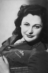 http://commons.wikimedia.org/wiki/File:Nancy_Wake_(1945).jpg