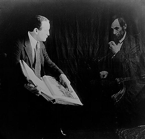 http://commons.wikimedia.org/wiki/File:Houdini_and_Lincoln.jpg