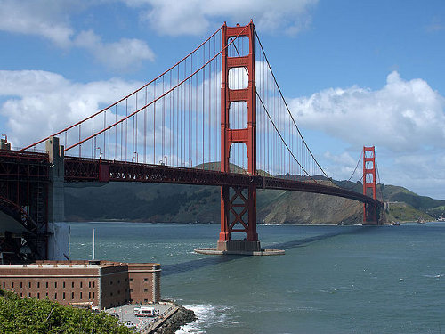 http://commons.wikimedia.org/wiki/File:GoldenGateBridge1.jpg