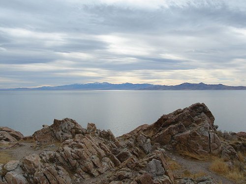 http://commons.wikimedia.org/wiki/File:Antelope_Island_Buffalo_Point_2005.jpg