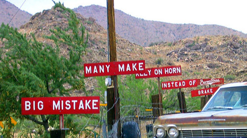 https://commons.wikimedia.org/wiki/File:BurmaShaveSigns_Route66.jpg