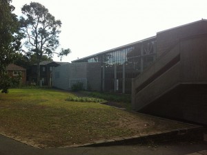 http://commons.wikimedia.org/wiki/File:Harold_Holt_Memorial_Swimming_Centre_1.jpg