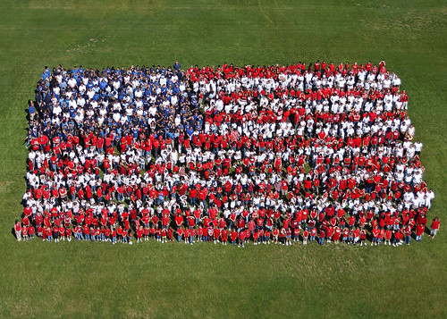 https://commons.wikimedia.org/wiki/File:US_Navy_030513-N-2069B-001_Students_and_faculty_from_both_Akers_and_R.J._Neutra_Elementary_Schools_aboard_the_Naval_Air_Station_Lemoore,_Calif.,_show_their_appreciation_for_the_members_of_the_U.S._military.jpg