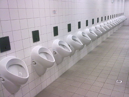 https://commons.wikimedia.org/wiki/File:Urinals.jpg