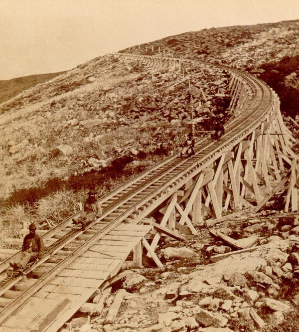 https://commons.wikimedia.org/wiki/File:Sliding,_Mt._Washington_Railway.jpg