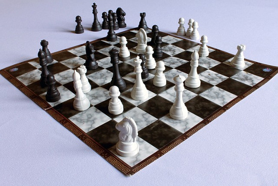 https://pixabay.com/en/chess-game-board-intelligence-616836/