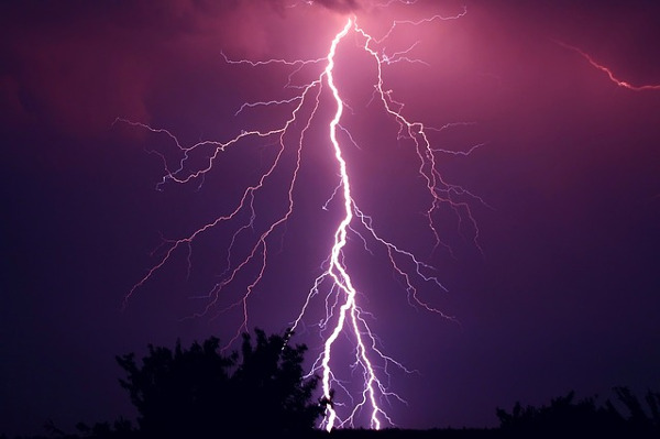 https://pixabay.com/en/thunder-thunderstorm-violet-purple-953118/