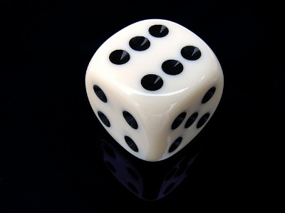 https://pixabay.com/en/cube-six-gambling-play-lucky-dice-689617/