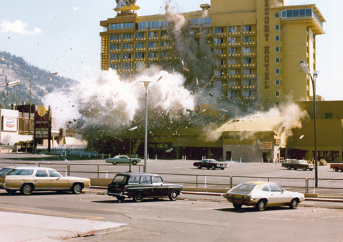 https://commons.wikimedia.org/wiki/File:Harveys_bombing.jpg