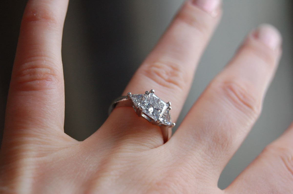 https://commons.wikimedia.org/wiki/File:Diamond_ring_by_Jennifer_Dickert.jpg
