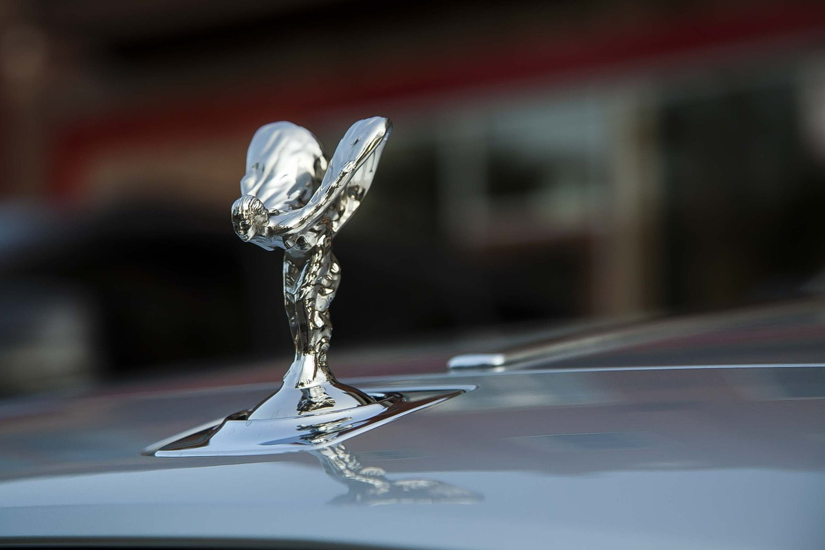 https://pixabay.com/en/rolls-royce-luxury-automobile-526055/