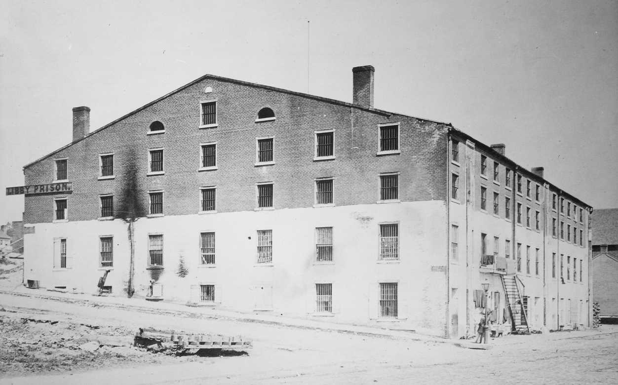 https://commons.wikimedia.org/wiki/File:Libby_Prison,_Richmond,_05-1865_-_NARA_-_533454.tif