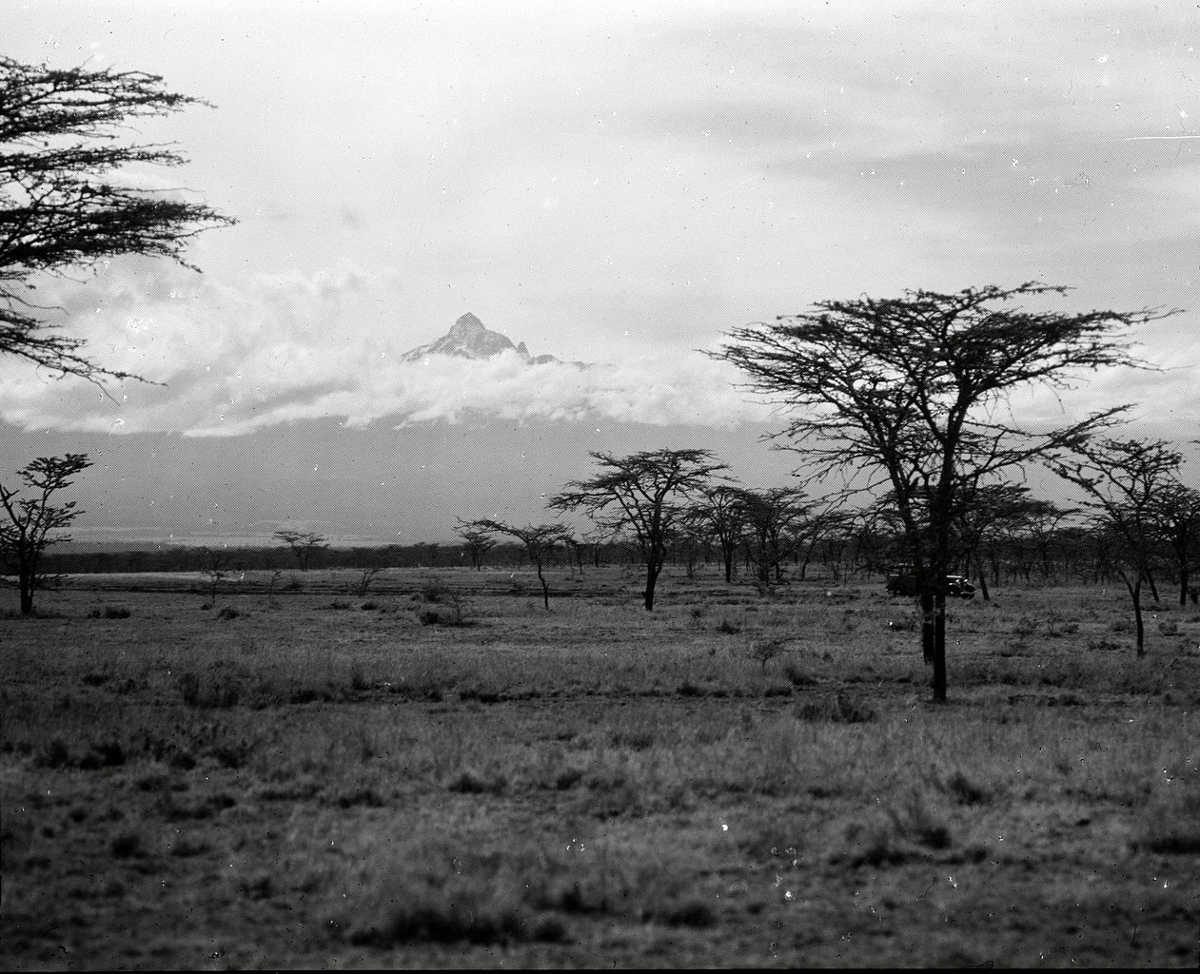 https://commons.wikimedia.org/wiki/File:Mount_Kenya_1936.jpg