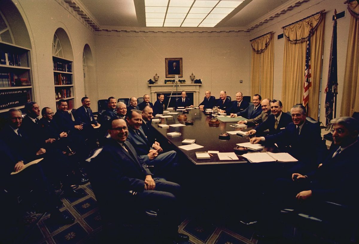 https://commons.wikimedia.org/wiki/File:President_Nixon_with_his_first_term_cabinet.jpg