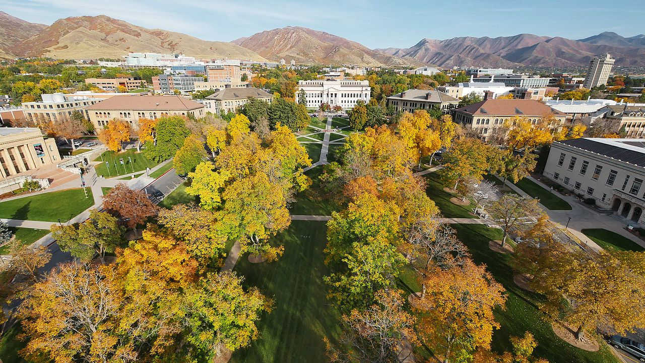 https://commons.wikimedia.org/wiki/File:University_of_Utah_Presidents_Circle_.jpg