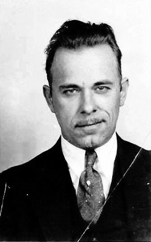 https://commons.wikimedia.org/wiki/File:John_Dillinger_full_mug_shot.jpg