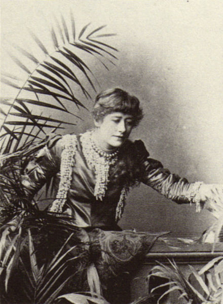 https://commons.wikimedia.org/wiki/File:Ellen_Terry_as_Juliet_1882.jpg