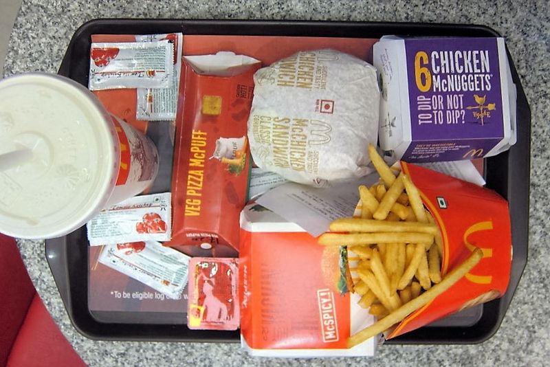 https://commons.wikimedia.org/wiki/File:McDonald%27s_meal_in_India.jpg