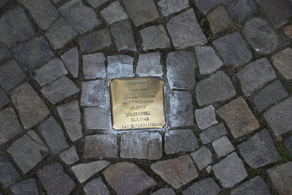 https://commons.wikimedia.org/wiki/File:Stolperstein_of_Frau_Liebermann.JPG