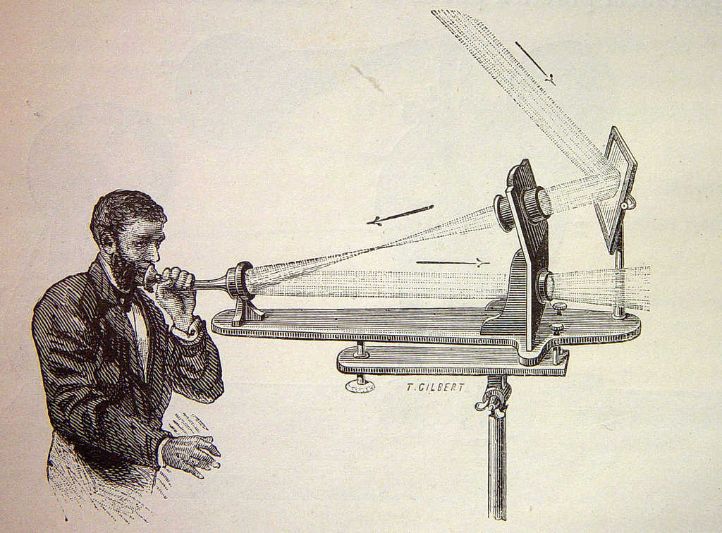 https://en.wikipedia.org/wiki/File:Photophone_transmitter_4074931746_9f996df841_b.jpg