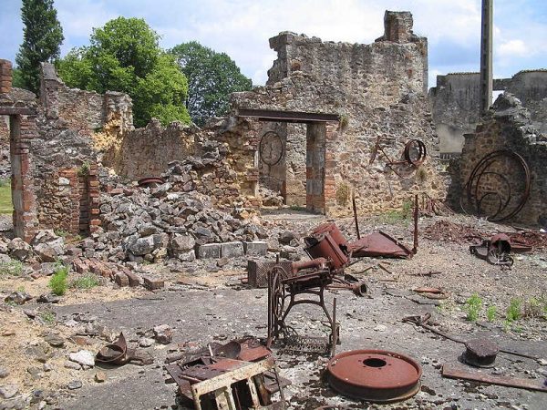 https://commons.wikimedia.org/wiki/File:Oradour-sur-Glane-Hardware-1342.jpg