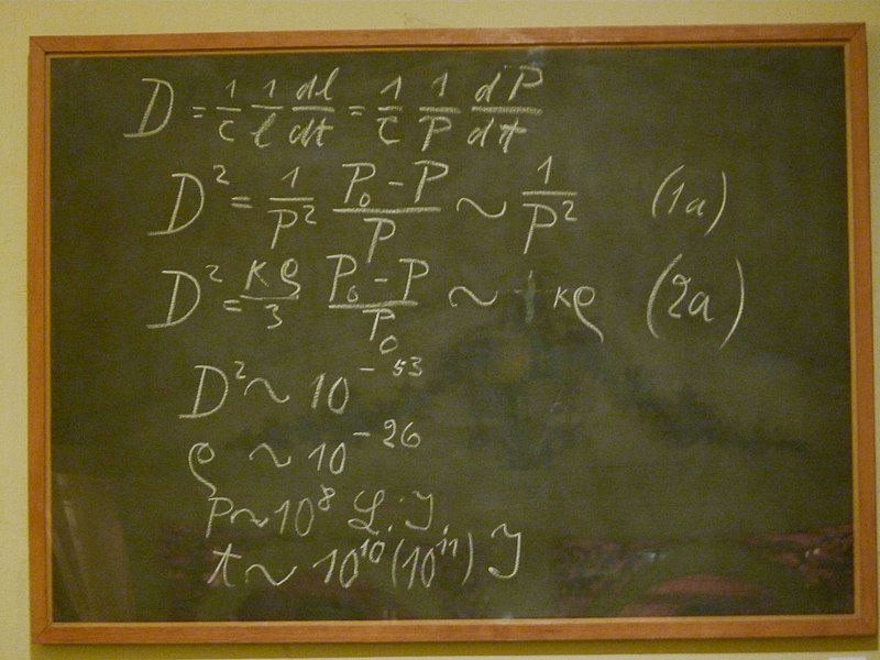 https://commons.wikimedia.org/wiki/File:Einstein_blackboard.jpg