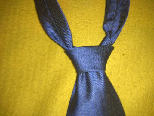 https://commons.wikimedia.org/wiki/File:Pratt-knot-2020.jpg