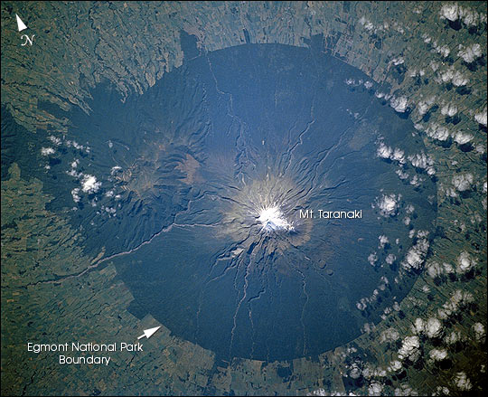 https://commons.wikimedia.org/wiki/File:Mt_Taranaki_Drainage_System.jpg
