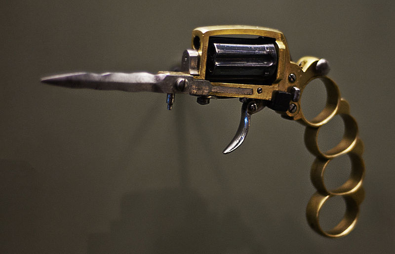 https://commons.wikimedia.org/wiki/File:Apache_revolver.jpg