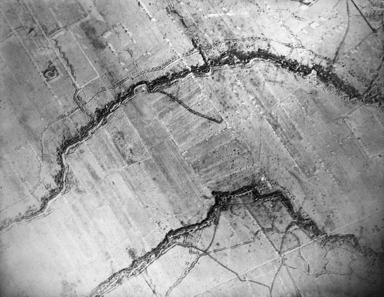 https://commons.wikimedia.org/wiki/File:Aerial_Photography_on_the_Western_Front,_1916._HU100394.jpg