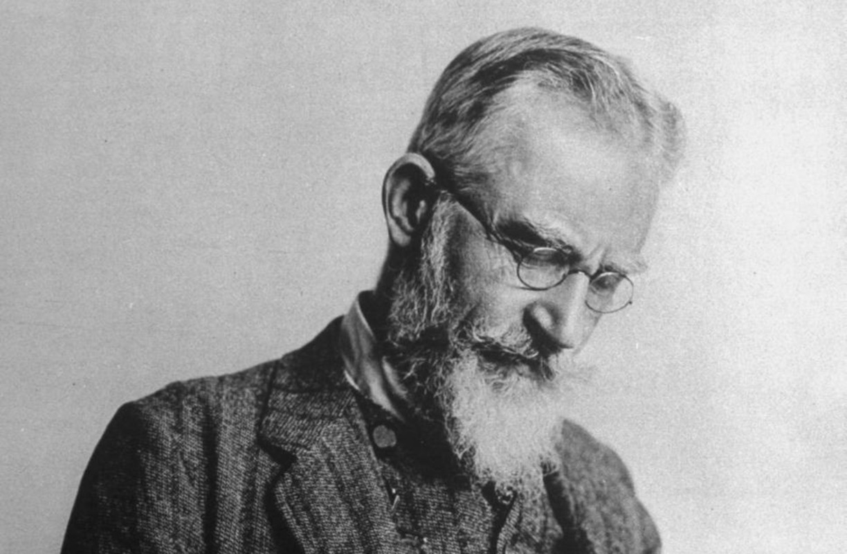 https://commons.wikimedia.org/wiki/File:George_Bernard_Shaw_notebook.jpg