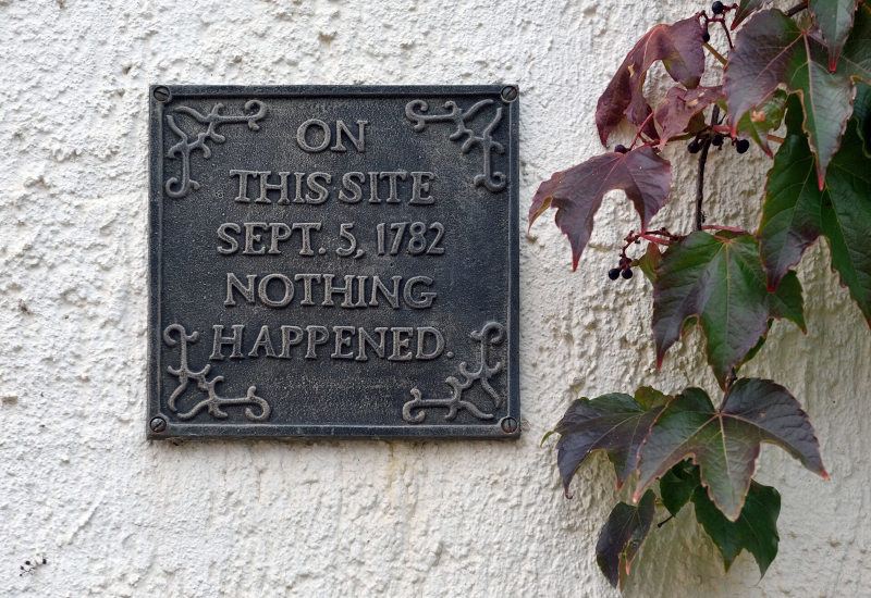 https://commons.wikimedia.org/wiki/File:Aspelt_Plaque_Nothing_happened.jpg