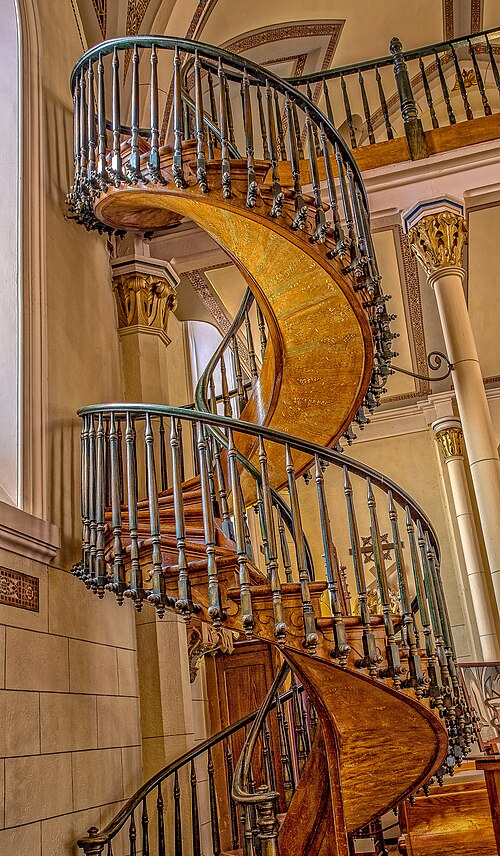 https://commons.wikimedia.org/wiki/File:San_Loretto_Chapel,_Santa_Fe,_NM.jpg